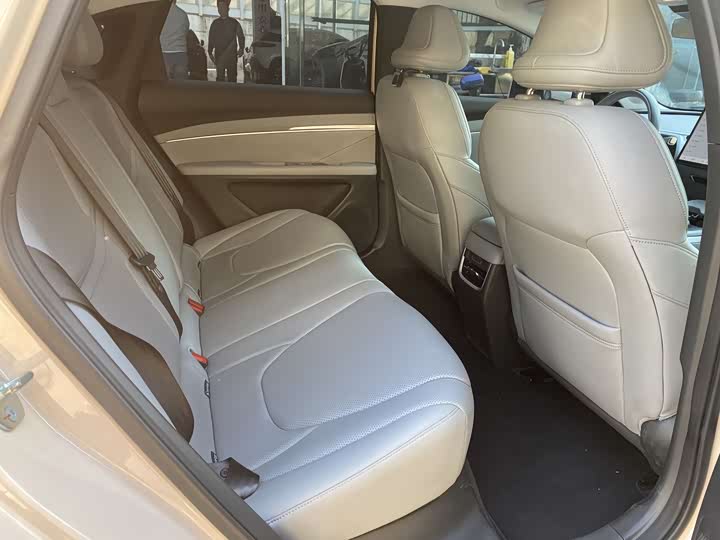 Фото 8 - XPeng Mona M03