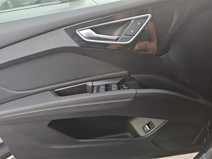 Фото 7 - Audi Q4 e-tron