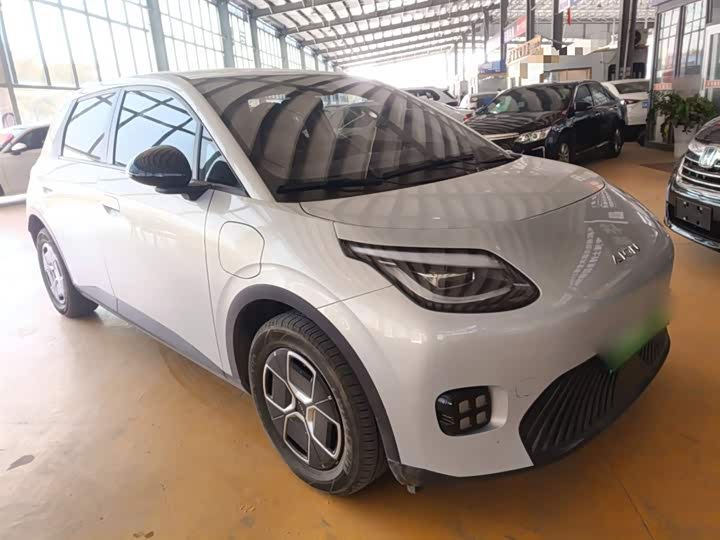 Фото 4 - GAC Aion UT