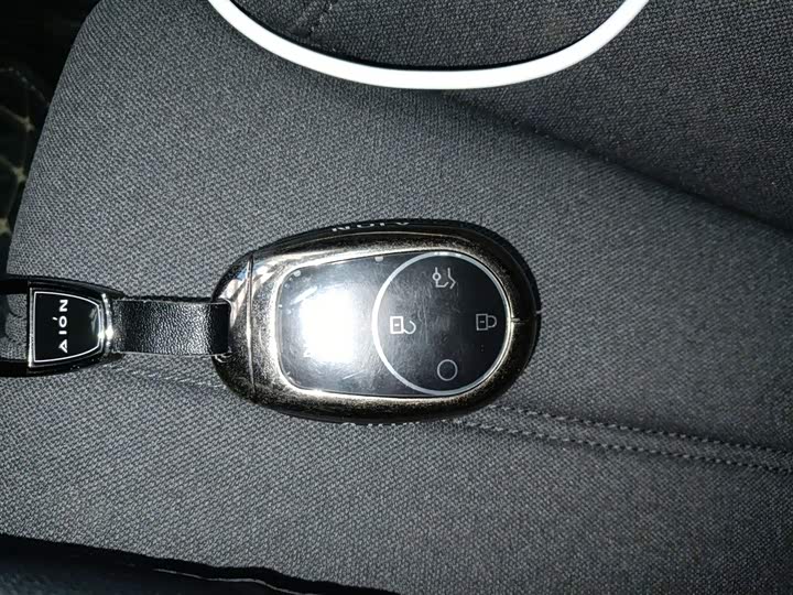 Фото 8 - GAC Aion UT