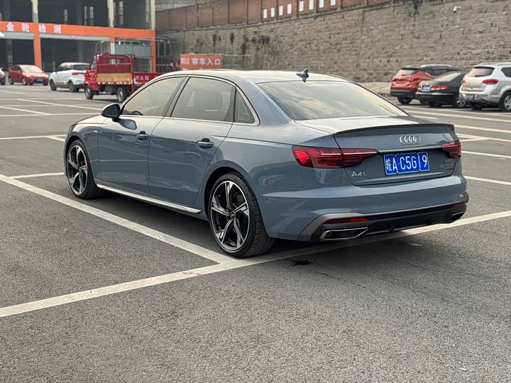 Фото 9 - Audi A4L