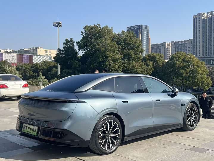 Фото 5 - Zeekr 007