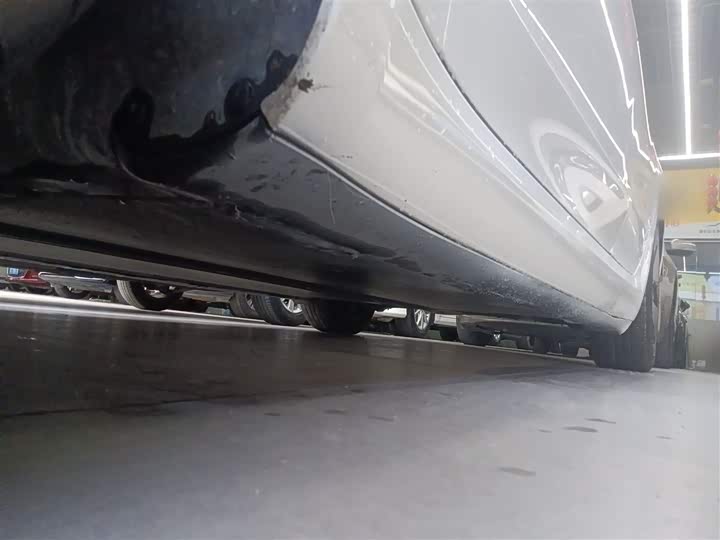 Фото 8 - Tesla Model 3