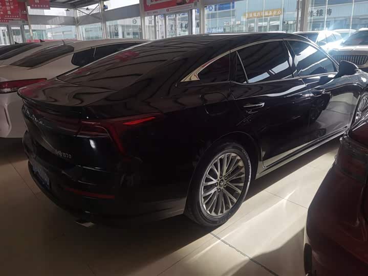 Фото 3 - Bestune B70