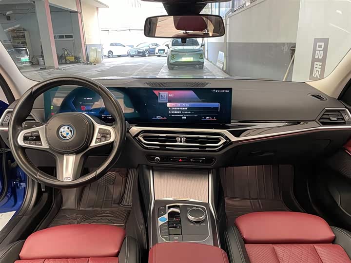 Фото 8 - BMW i3