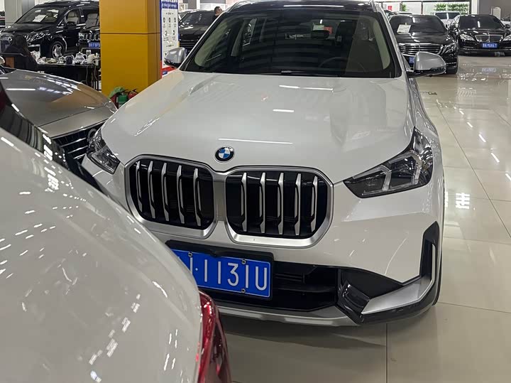 Фото 2 - BMW X1