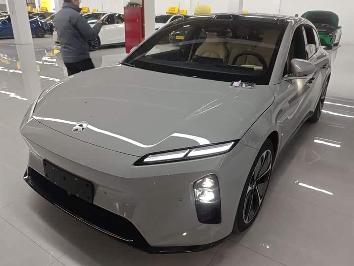 Фото 2 - Nio ET5T