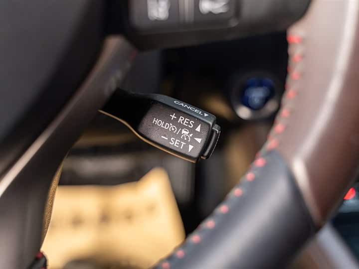 Фото 8 - Lexus RX