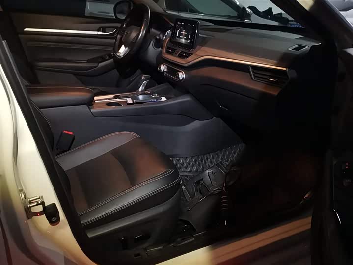 Фото 8 - Nissan Teana