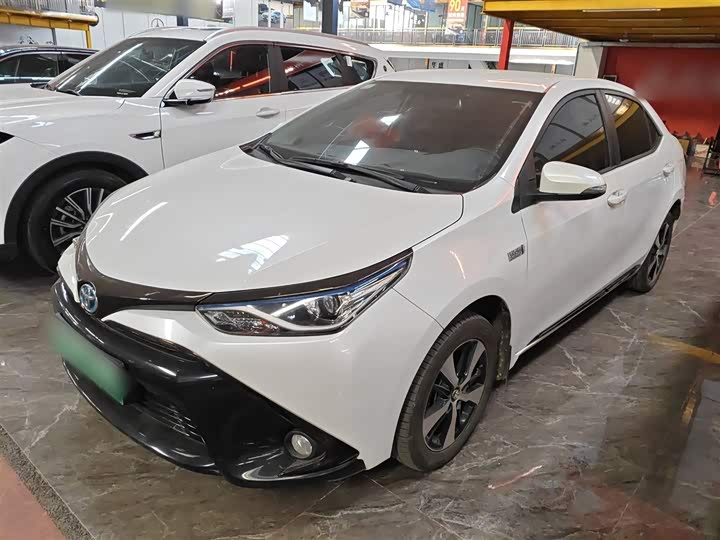 Фото 1 - Toyota Levin Hybrid