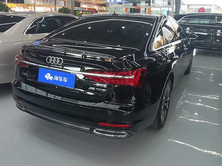 Фото 3 - Audi A6L