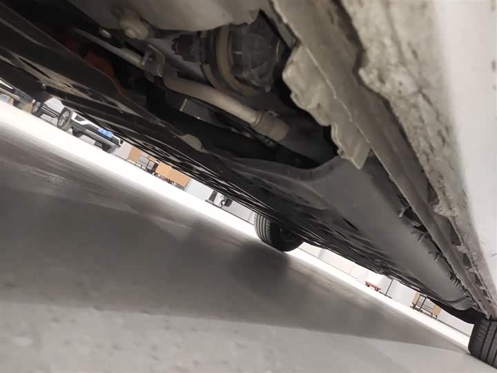 Фото 8 - Buick GL8 Hybrid