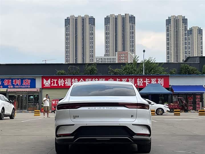 Фото 8 - BYD Han