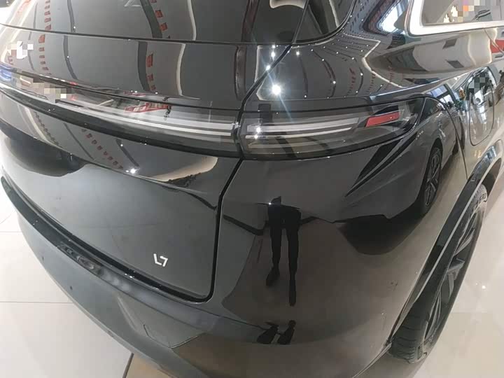 Фото 8 - LiXiang L7