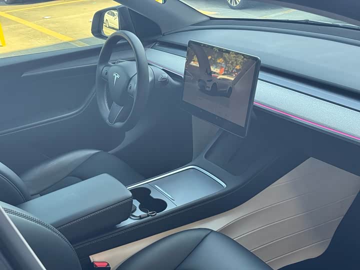 Фото 9 - Tesla Model Y