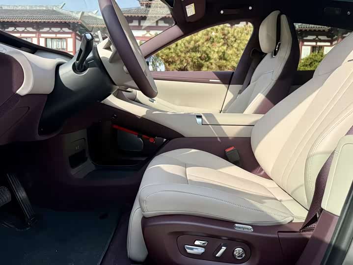 Фото 8 - Xiaomi YU7