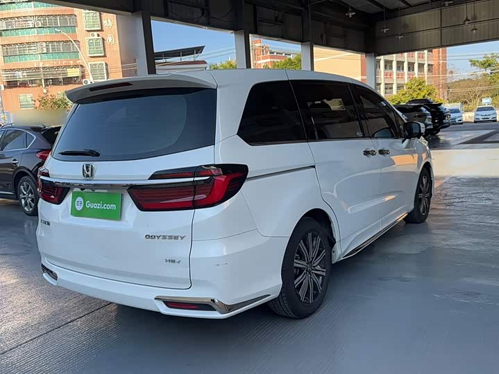Фото 5 - Honda Odyssey