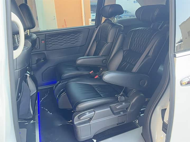 Фото 8 - Honda Odyssey