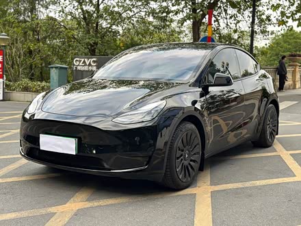 Фото 1 - Tesla Model Y