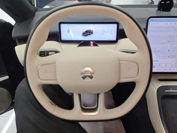 Фото 3 - Nio ET5T