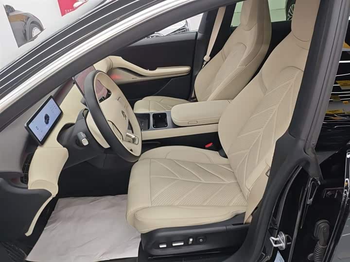 Фото 7 - Nio ET5T