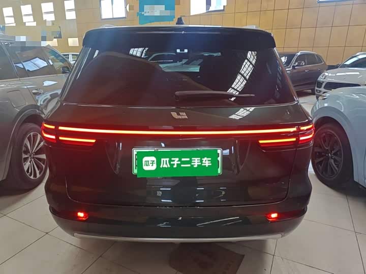 Фото 6 - LiXiang One