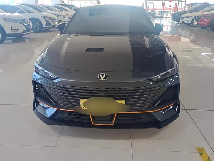 Фото 2 - Changan UNI-V