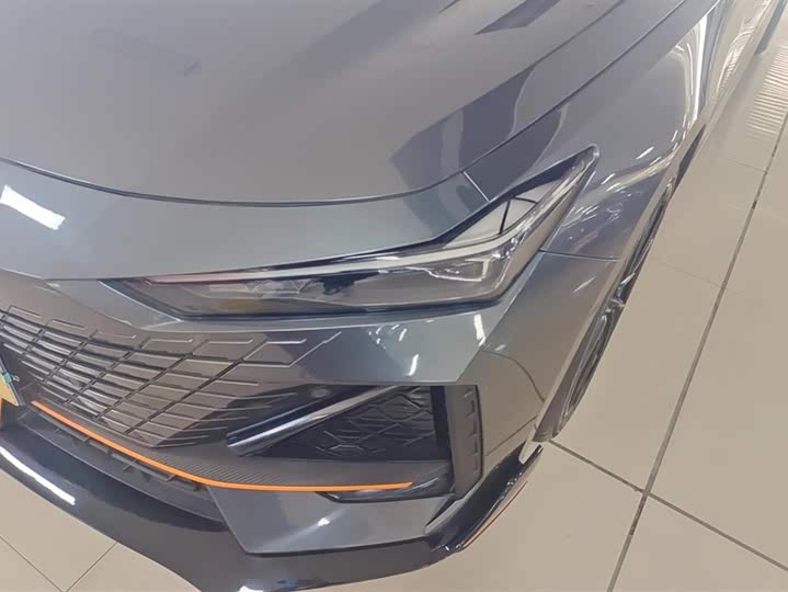 Фото 5 - Changan UNI-V