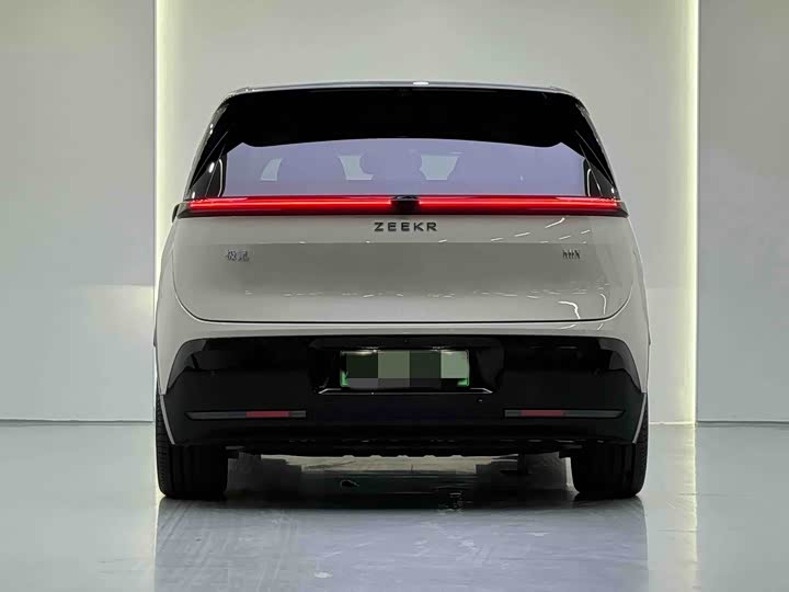 Фото 5 - Zeekr Mix