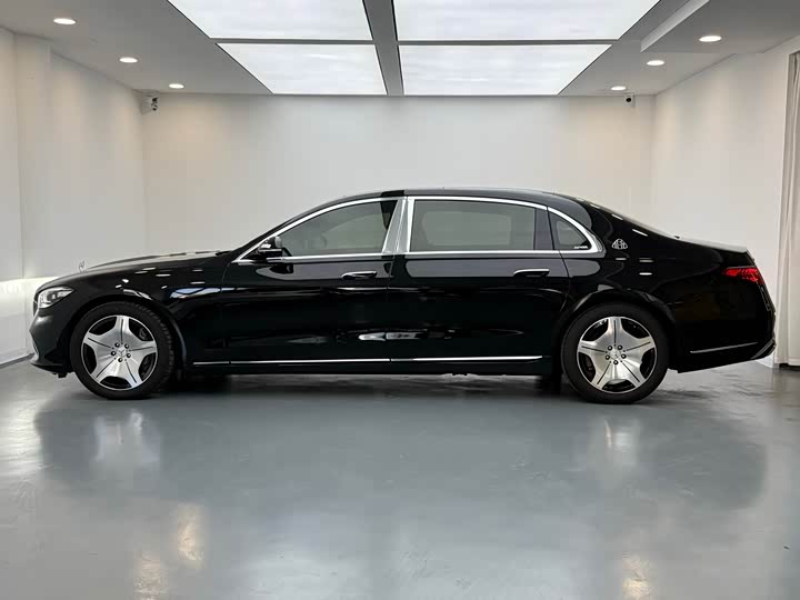 Фото 8 - Mercedes-Benz Maybach S-Class
