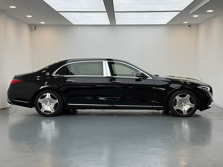 Фото 9 - Mercedes-Benz Maybach S-Class