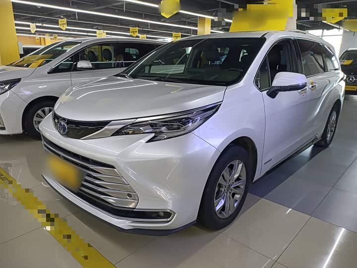 Фото 1 - Toyota Sienna