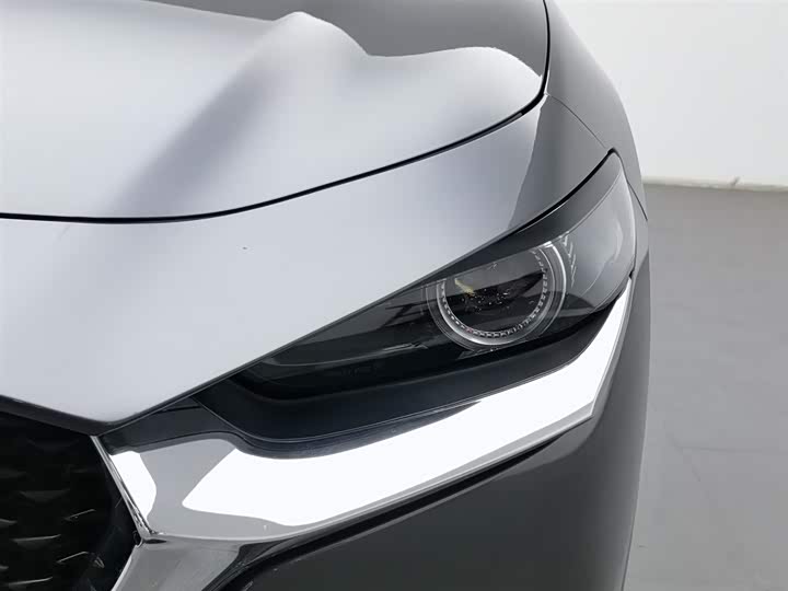 Фото 7 - Mazda CX-30