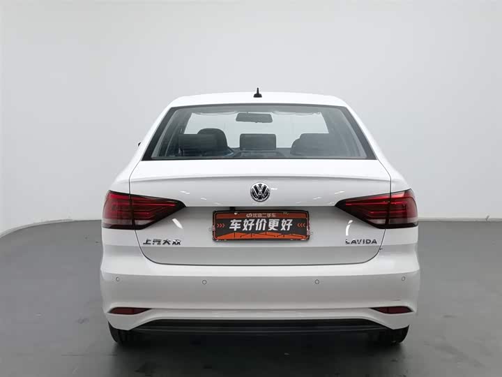 Фото 4 - Volkswagen Lavida