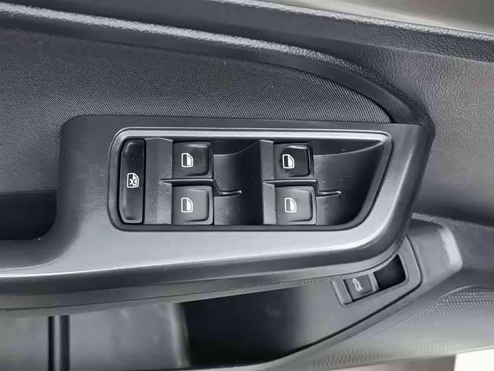 Фото 9 - Volkswagen Lavida