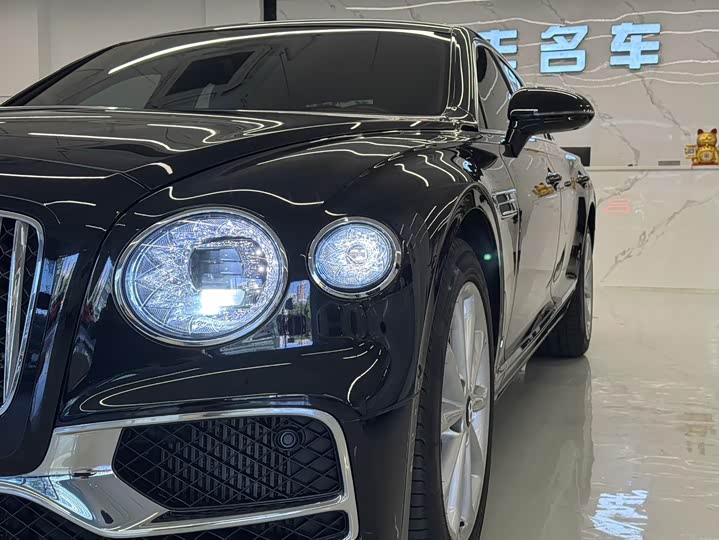 Фото 7 - Bentley Flying Spur