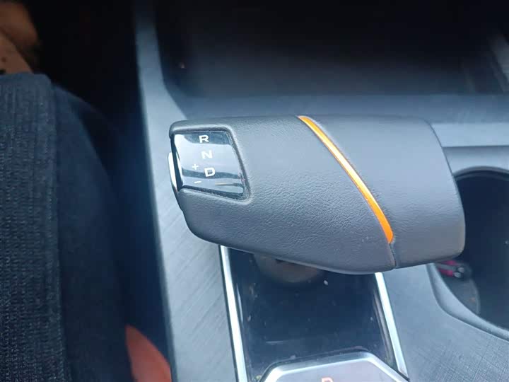 Фото 7 - Changan UNI-V