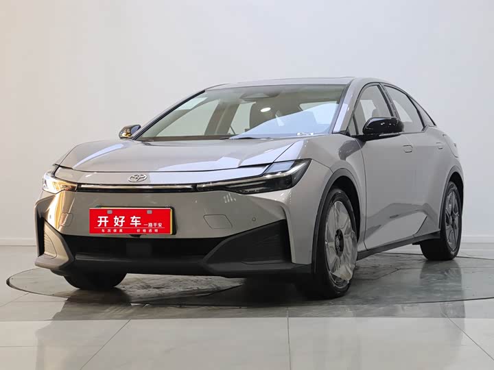 Фото 1 - Toyota bZ3