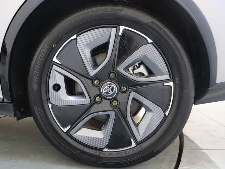 Фото 6 - Toyota bZ3