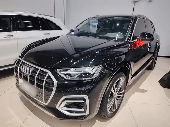 Фото 2 - Audi Q5L