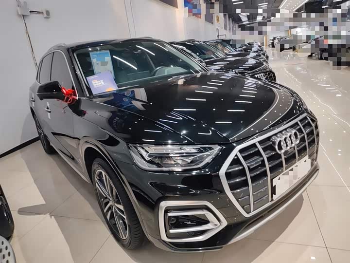 Фото 4 - Audi Q5L