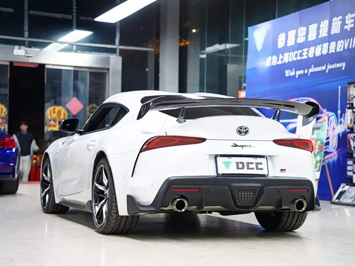 Фото 2 - Toyota Supra