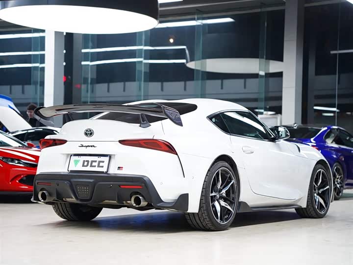 Фото 7 - Toyota Supra