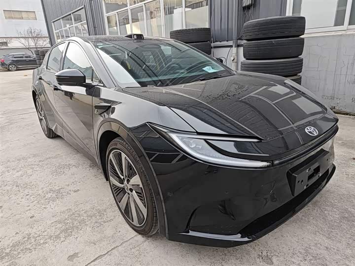 Фото 4 - Toyota bZ5