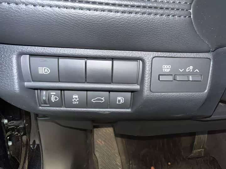 Фото 9 - Toyota Avalon