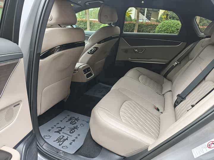 Фото 7 - BYD Han