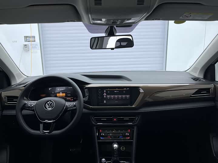 Фото 4 - Volkswagen Tharu