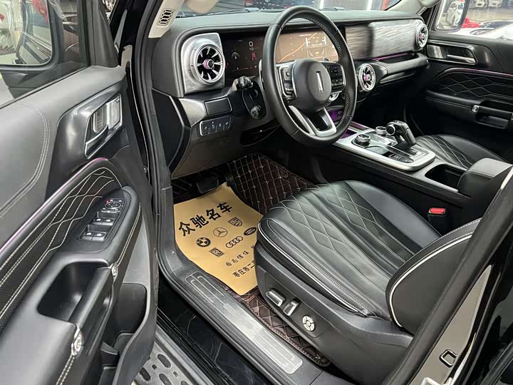 Фото 4 - Tank 300