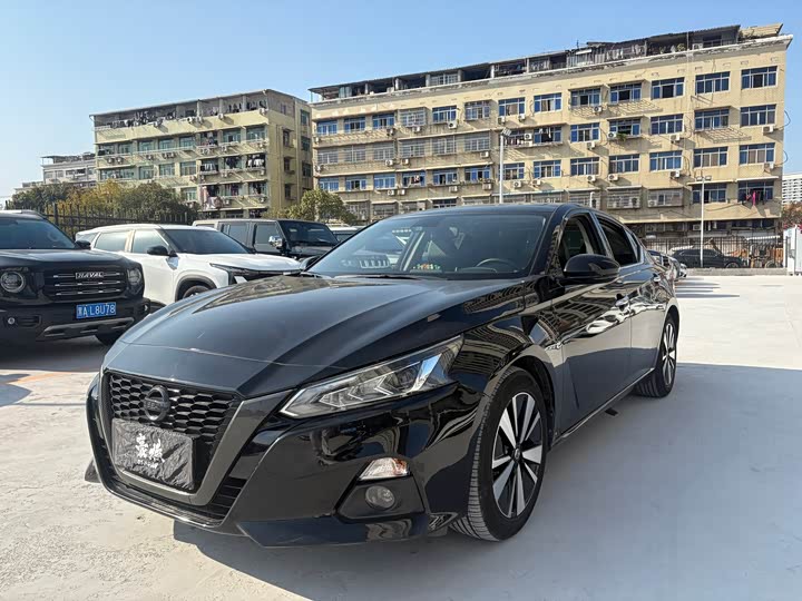 Фото 1 - Nissan Teana