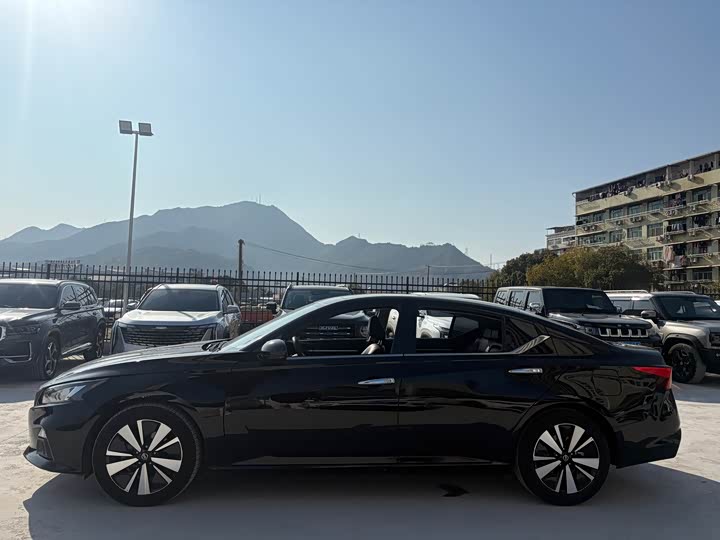 Фото 5 - Nissan Teana